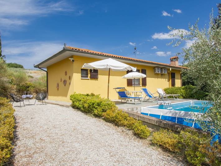 Ferienhaus für 6 Personen, mit Ausblick und Terrasse sowie Garten in Italien - 2