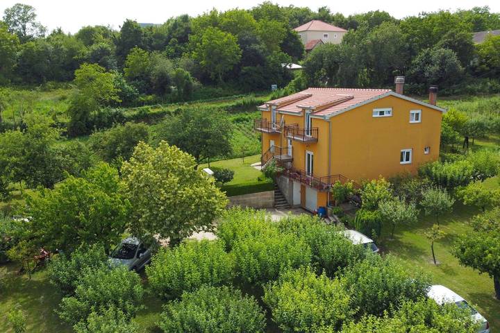Ferienwohnung für 5 Personen, mit Balkon/Terrasse