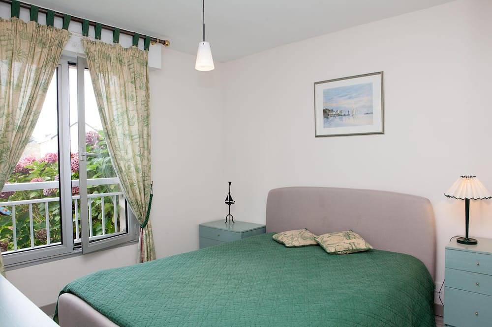 Entire apartment, Apartment Les Terrasses de la Comtesse, direct access to the beach ... in Saint-Quay-Portrieux, Côte de Goëlo