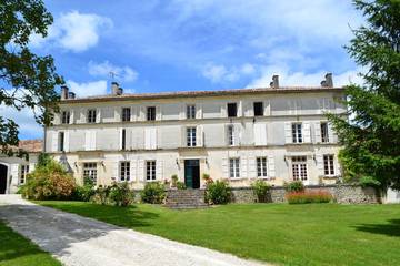 Chambre d’hôte pour 3 personnes, avec piscine et jardin en Charente