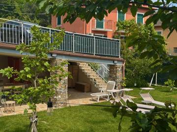 Gîte pour 4 personnes, avec vue ainsi que jardin et piscine à Villanova d'Albenga