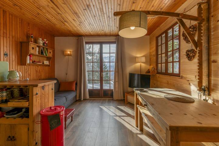 Gîte pour 6 personnes, avec jardin à Villard-Reculas