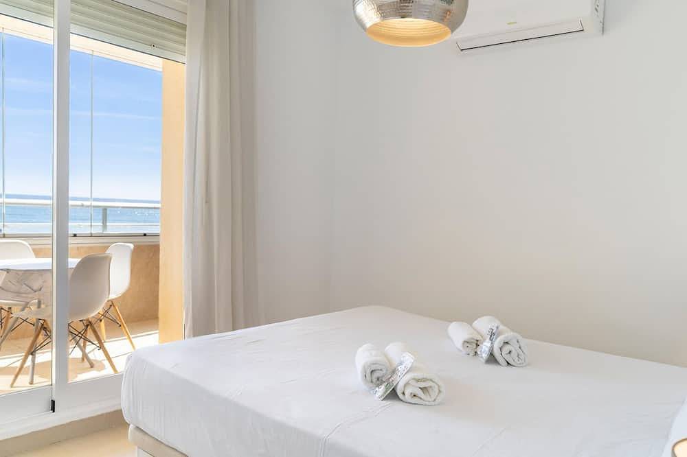 Entire apartment, Beach front apartment in San Luis de Sabinillas, Manilva