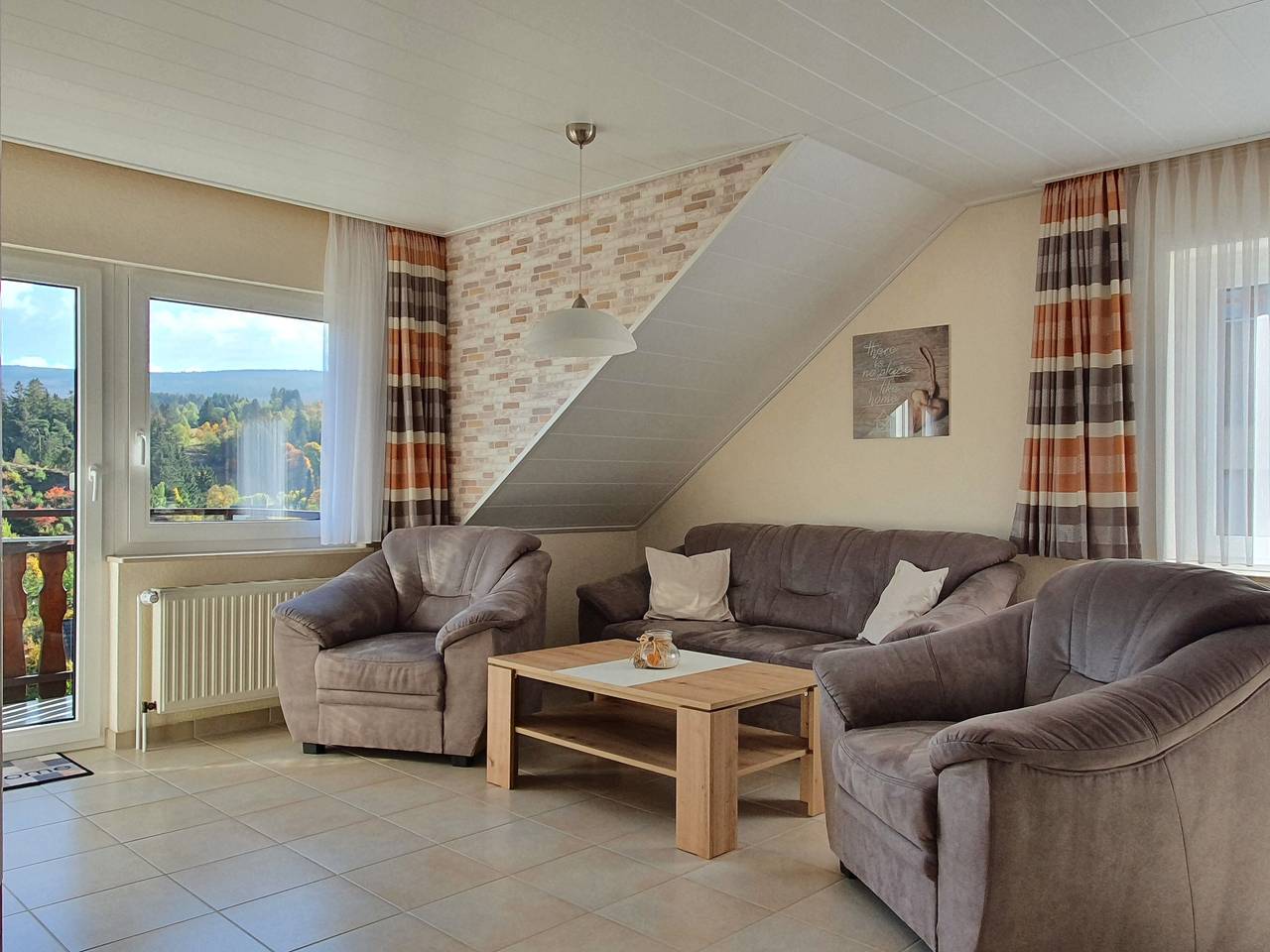 Ganze Wohnung, Top für Familien & Paare: Fewo 5 (2-5 Pers) 2 Schlafzimmer, Balkon, Wlan, Sauna & E-Auto-Ladestation in Altenau, Harzvorland