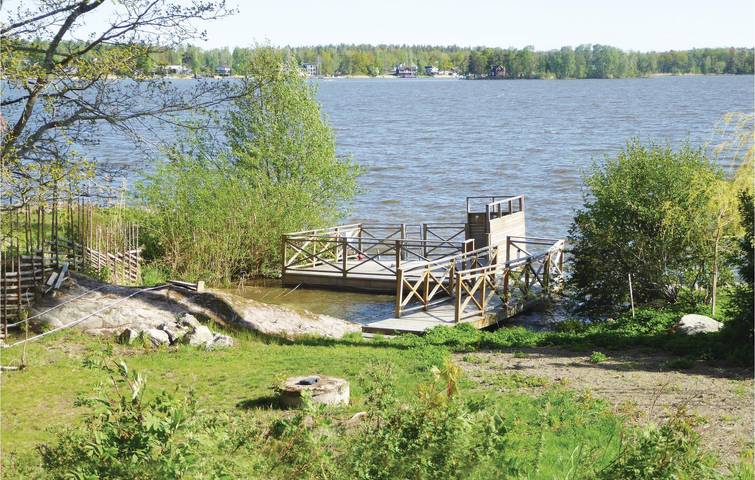 Ferienhaus für 8 Personen, mit Garten und Sauna sowie Terrasse in Södermanland - 2