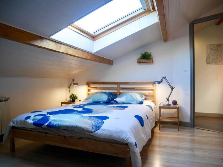 Location de vacances pour 8 personnes, avec jacuzzi et jardin, animaux acceptés à Saint-Genès-Champanelle - 4