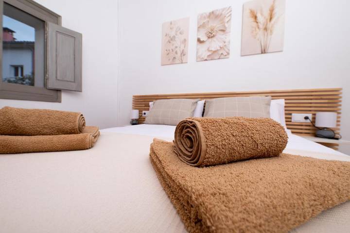 Gîte pour 5 personnes, avec terrasse et vue, animaux acceptés à Campdevànol - 4