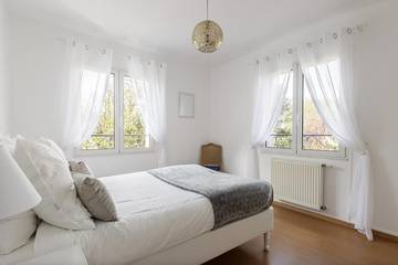 Location De Vacances pour 17 Personnes dans Le Chesnay, Yvelines, Photo 4