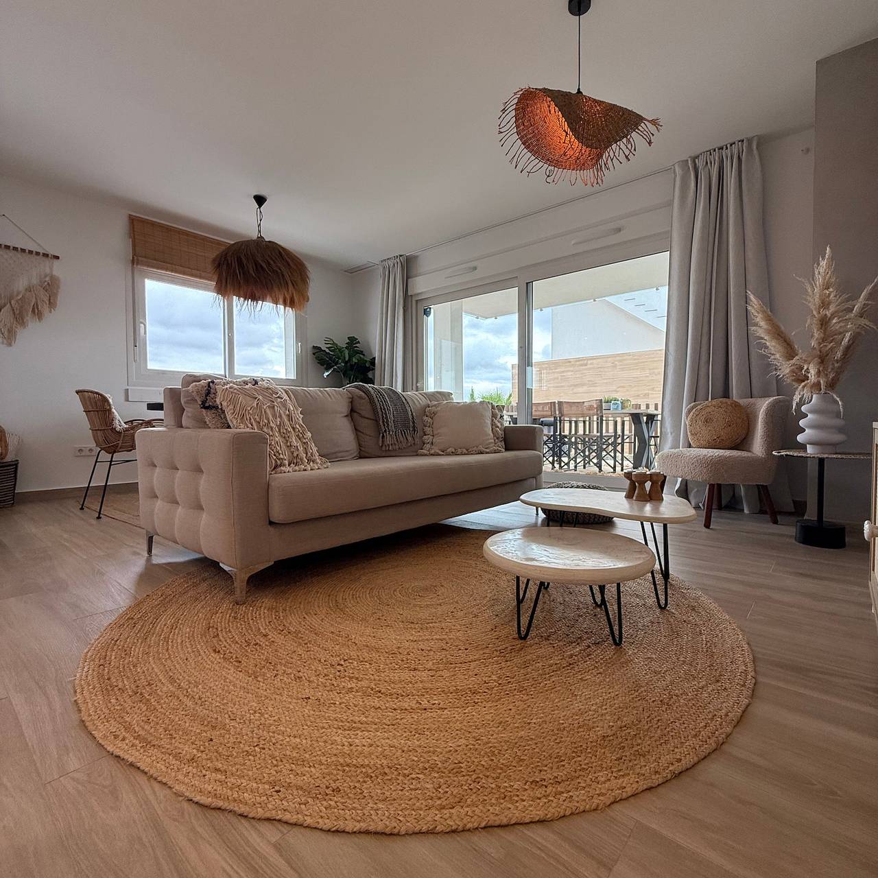 Apartamento entero, Apartamento 'Casa Paloma Blanca' con Vistas a la Montaña, Wi-Fi y Aire Acondicionado in Laguna Green, Orihuela