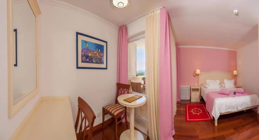 Apartments and Room Luxury dream in Punta Rata, Brela