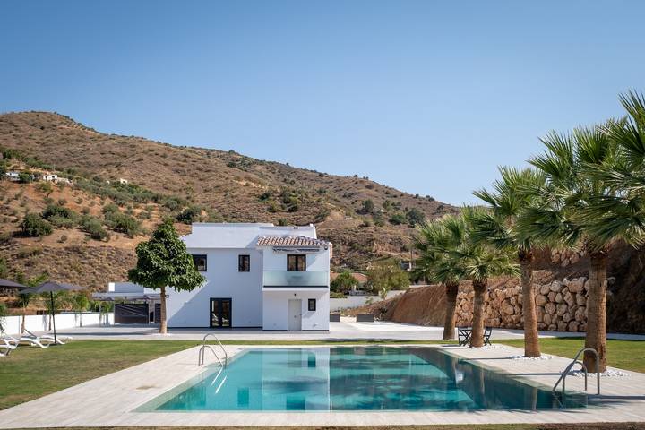 Ferienhaus 'Era Del Puerto Komplettanlage' mit Bergblick und Klimaanlage in Totalán, Cordillera Penibética