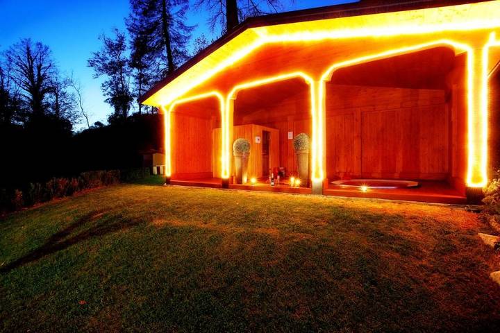 Gîte pour 4 personnes, avec Balcon et Jacuzzi ainsi que Terrasse et Jardin dans Tremezzo - 3