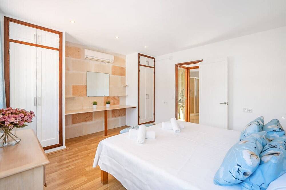 A Midsummer Stay's Dream in Son Parc, Es Mercadal