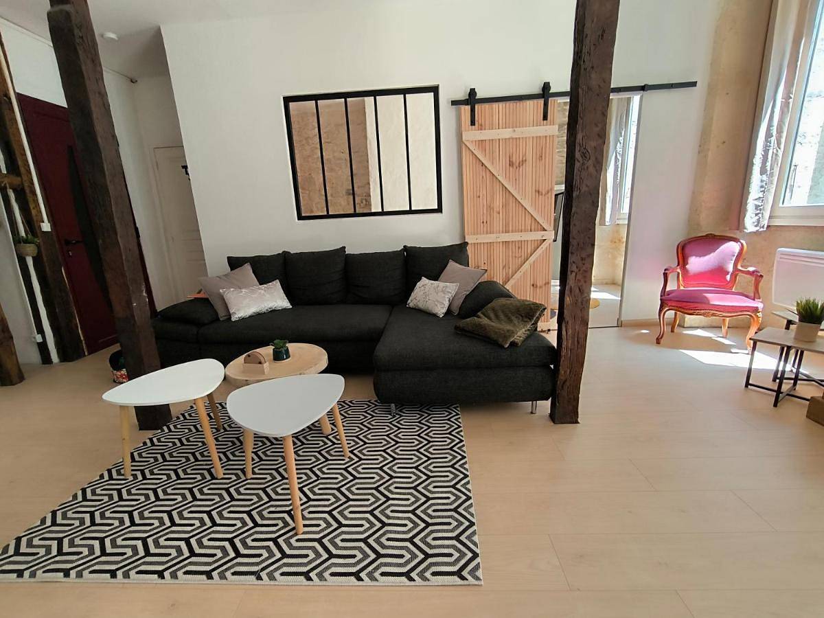 Appartement entier, One-Bedroom Apartment in Auch, Gers