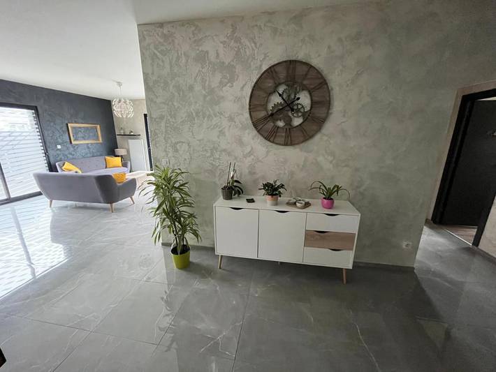 Location de vacances pour 7 personnes, avec bassin pour enfant ainsi que jardin et piscine à Cléry-Saint-André - 3
