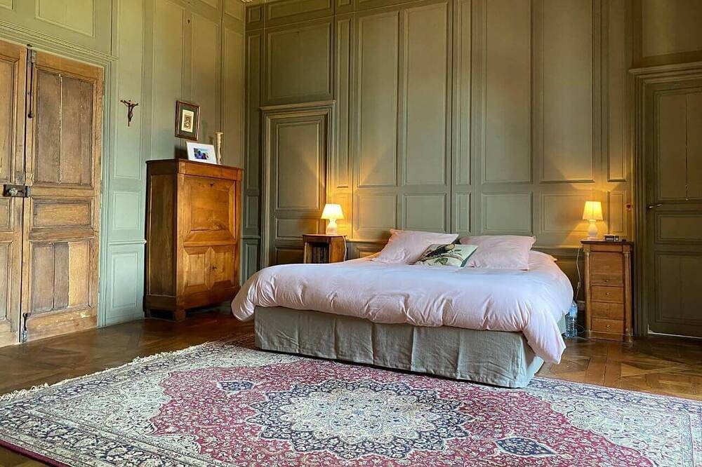 Authentic property, 200km from Paris, 14 people and + in Moulins-le-Carbonnel, Parc naturel régional Normandie-Maine