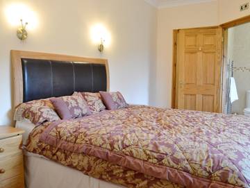 Holiday Rental for 6 People in Ceredigion, Mid-Wales, Photo 4