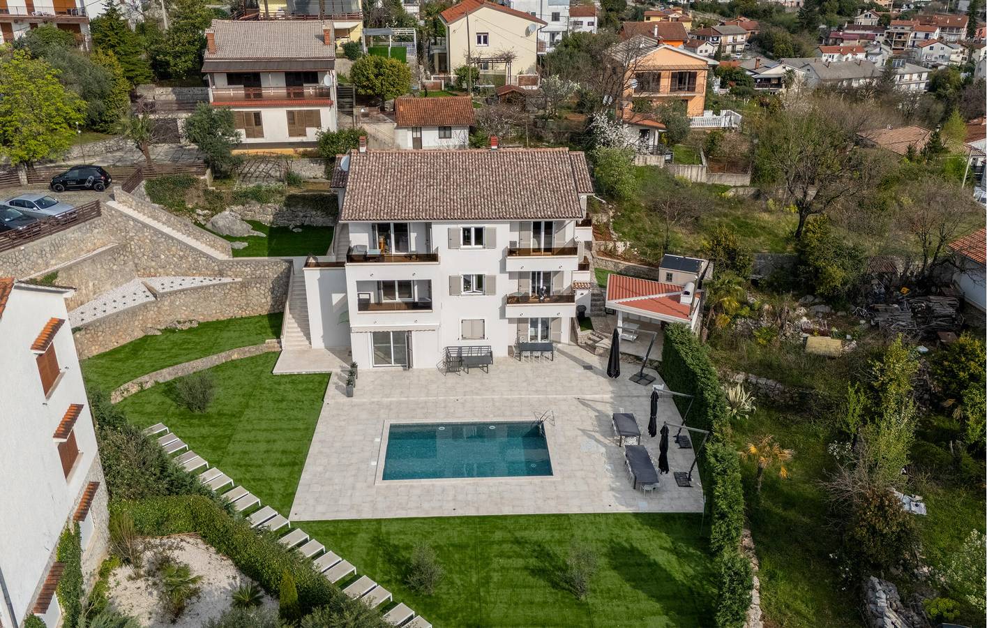 Apartamento con vistas al mar, piscina, aparcamiento y wifi - A 2,5 km de la playa in Opatija Riviera