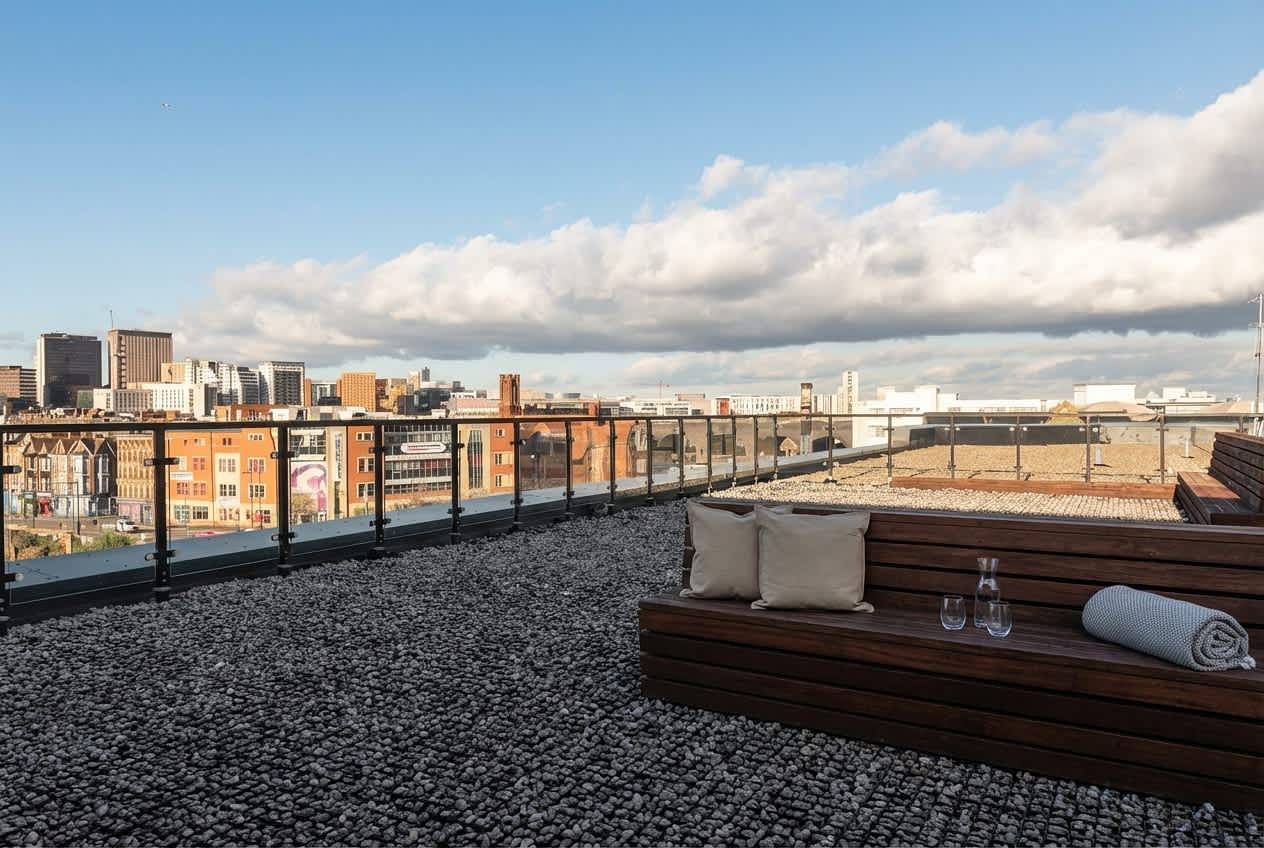 Ganze Wohnung, Smart 1 Bed Apartment in Birmingham w Roof Terrace in Birmingham, Birmingham und Umgebung