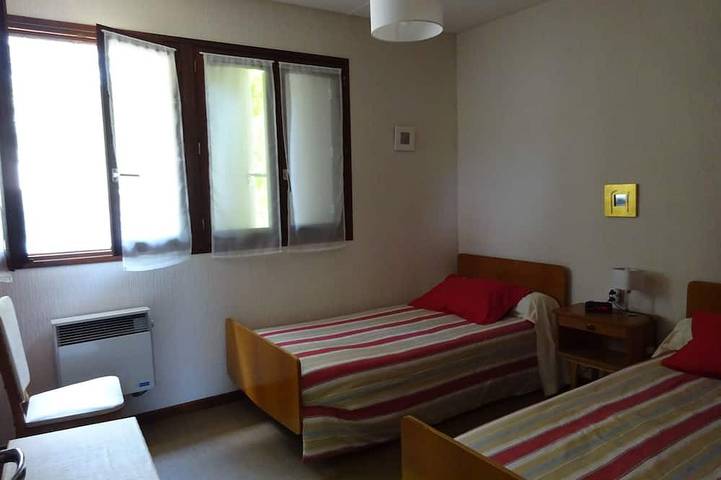 Gîte pour 4 personnes, avec jacuzzi ainsi que balcon et jardin à Le Pompidou - 4