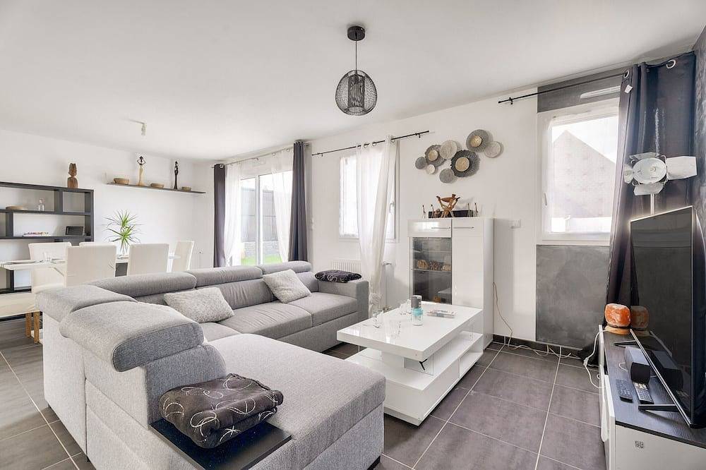 New and cozy house for 6 with garden in Ploubalay, Dinan region