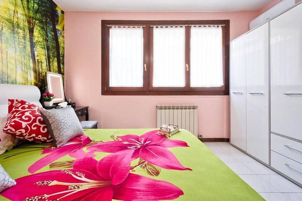 Ganze Wohnung, Cozy Apartment with two rooms. 10 min from Venice, Airport in Venedig, Venedig Provinz