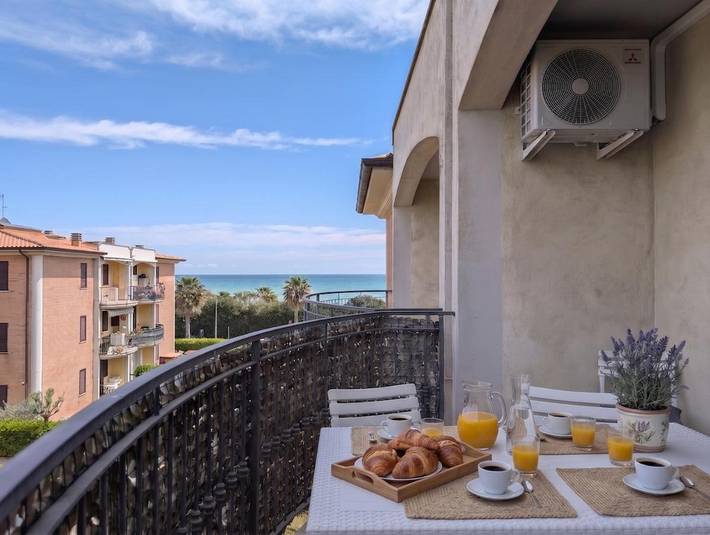Appartamento per 5 persone, con Balcone e Terrazza a Altidona