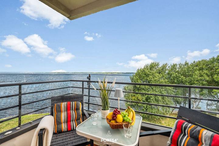 Ferienwohnung für 2 Personen, mit Balkon und Ausblick in Schausende