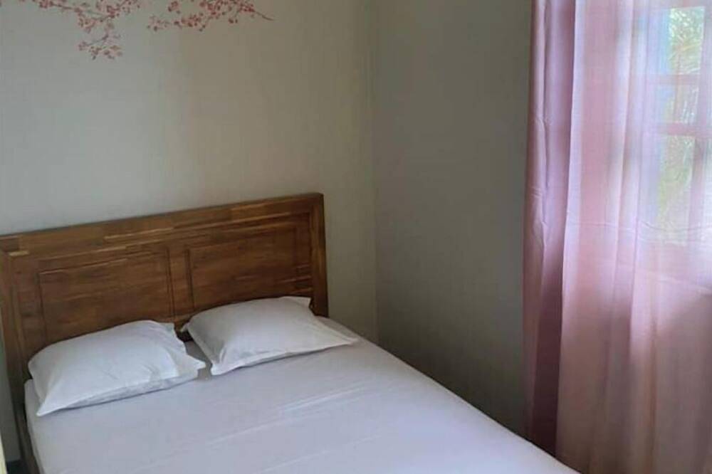 Villa with swimming pool in the center of st louis river in Saint-Louis, La Réunion