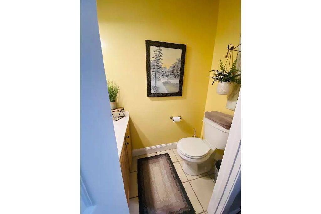 Ganze Wohnung, Sunrise Deck and Boat Slip. Peace and Fun! in Johnson City, Blue Ridge Mountains