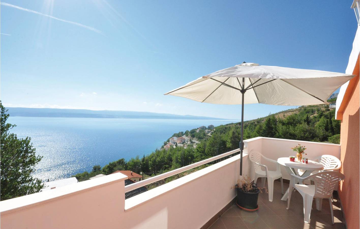 Hel ferieleilighet, Ferieleilighet for 4 personer med terrasse in Mimice, Split-Dalmatia