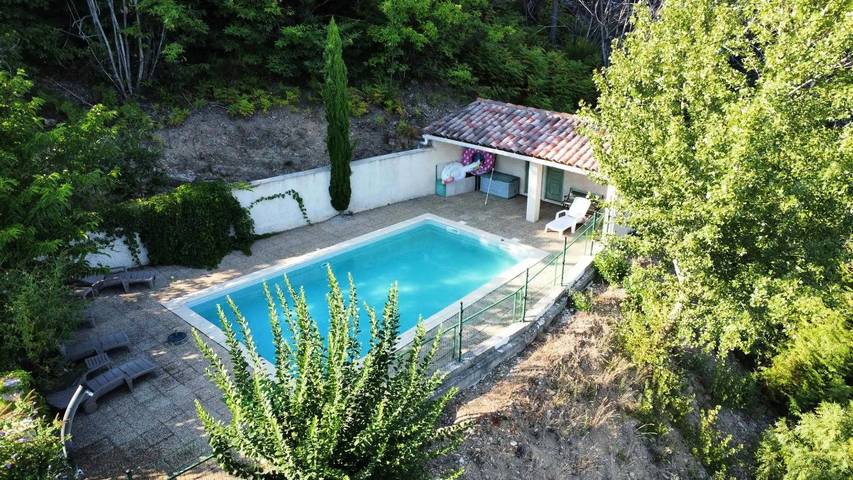 Gîte pour 6 personnes, avec jardin