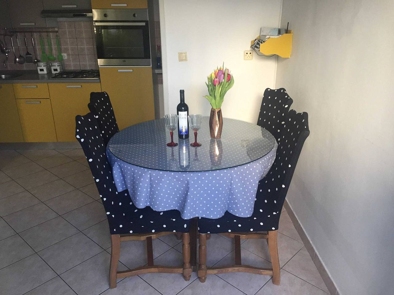 Ganze Wohnung, Apartments Roko (St) - Economy One Bedroom Apartment with Shared Terrace (A2) in Jesenice, Split-Dalmatien