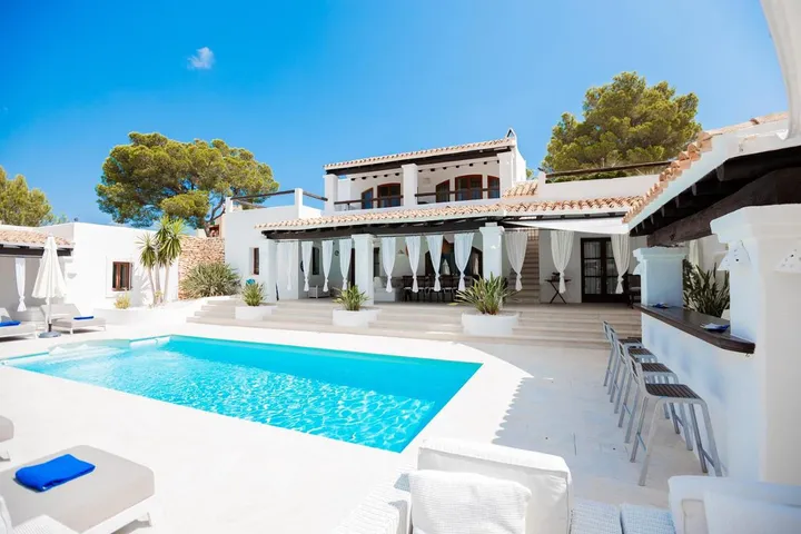 Villa für 12 Personen, mit Ausblick und Sauna sowie Pool und Garten, mit Haustier - 1