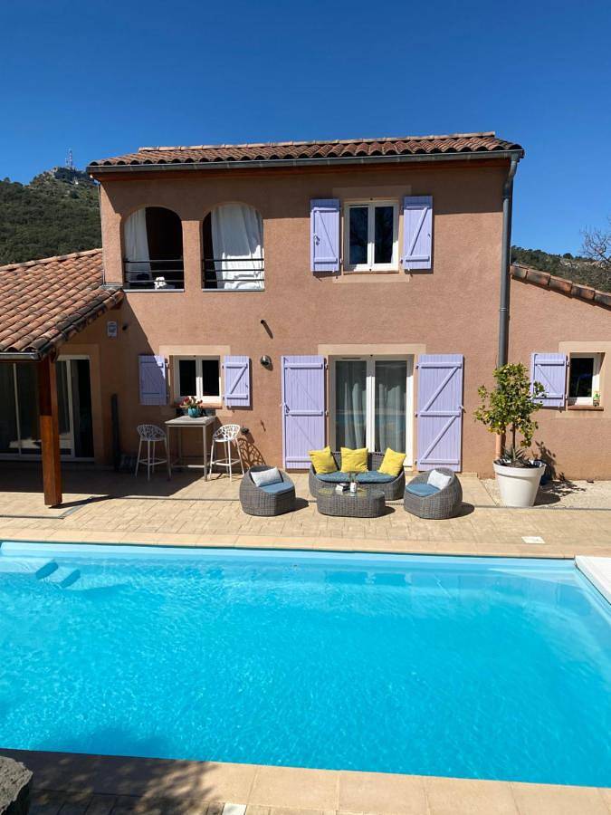 Villa pour 8 personnes, avec vue ainsi que jardin et piscine à Vallon-Pont-d'Arc - 4