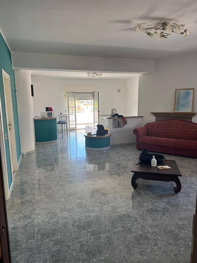 Location de vacances pour 4 personnes, avec balcon et jacuzzi à Scalea - 2