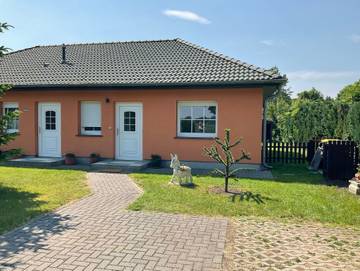 Ferienwohnung für 4 Personen, mit Terrasse und Garten, kinderfreundlich in Parchtitz