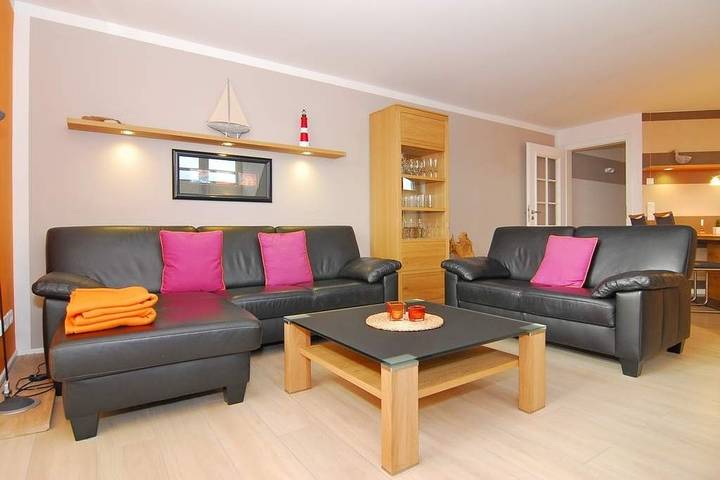 Ferienwohnung für 5 Personen, mit Balkon und Sauna sowie Pool - 1