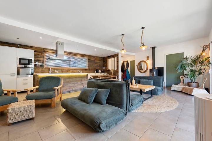Maison de vacances « Villa Bourdiou » avec piscine privée, terrasse et Wi-Fi in Le Porge, Parc naturel régional du Médoc