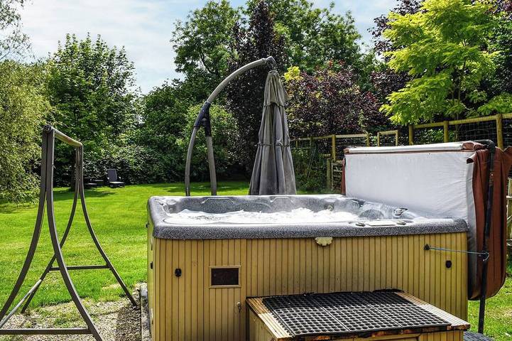 Cottage for 2 people, with hot tub and garden in Kent