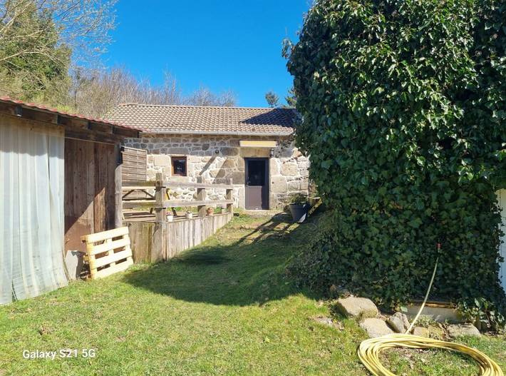 Gîte pour 2 personnes, avec terrasse en Haute-Loire - 2
