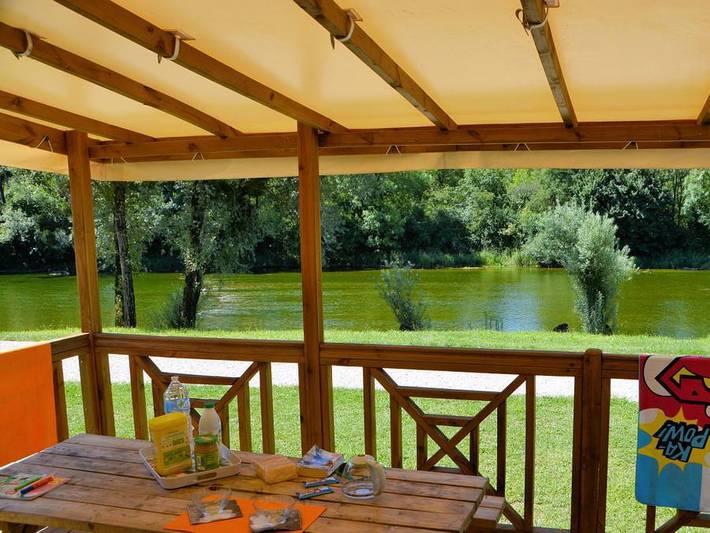 Camping Les Bords de Loue - Mobilheim 8 personen - Residenz Quattro 40m² - 4 Zimmer 8 pers. in Parcey, Jura