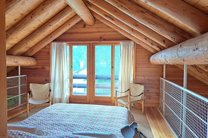 Ganze Wohnung, Charakteristisches Holzhaus (Maison Dalpe) in Dalpe, Tessiner Alpen