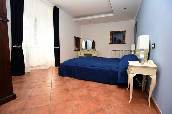 Location de vacances pour 2 personnes, avec terrasse et vue à Calvi dell'Umbria - 2