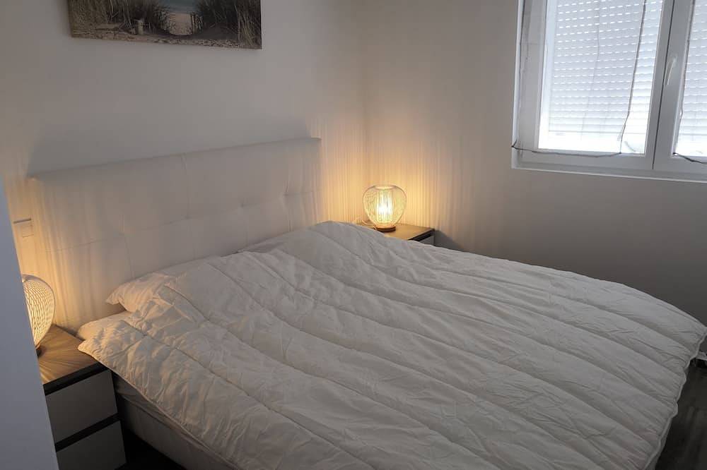 Ganze Wohnung, Seasonal rental with private pool in Saint-Hilaire-la-Forêt, Vendée