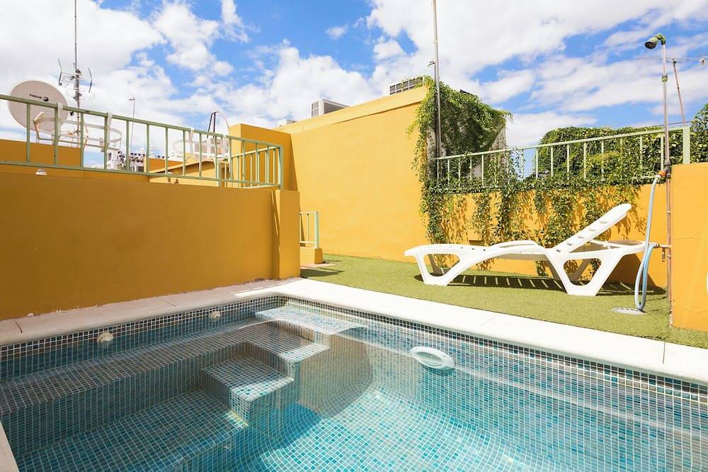 Entire apartment, Archeros Terrace. 1 bedroom, terrace and private pool in Casco Antiguo, Sevilla