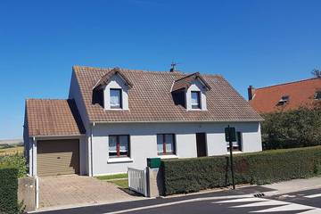 Location de vacances pour 8 personnes, avec jardin et terrasse à Tardinghen