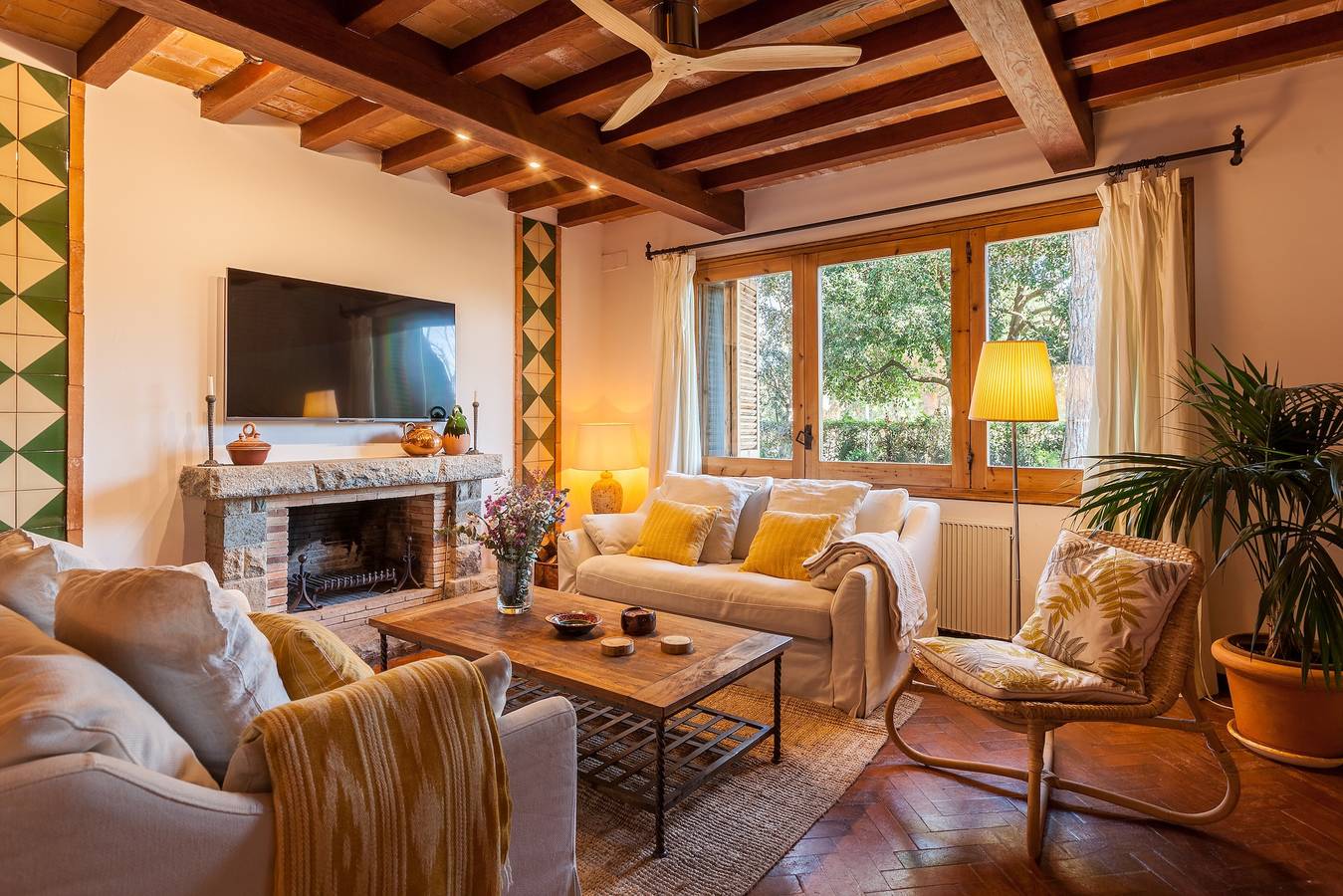 Wunderschöne Villa 'Barcelona Country House' mit großem Pool, Terrasse, Klimaanlage und Wlan in Premià de Dalt, Costa del Maresme