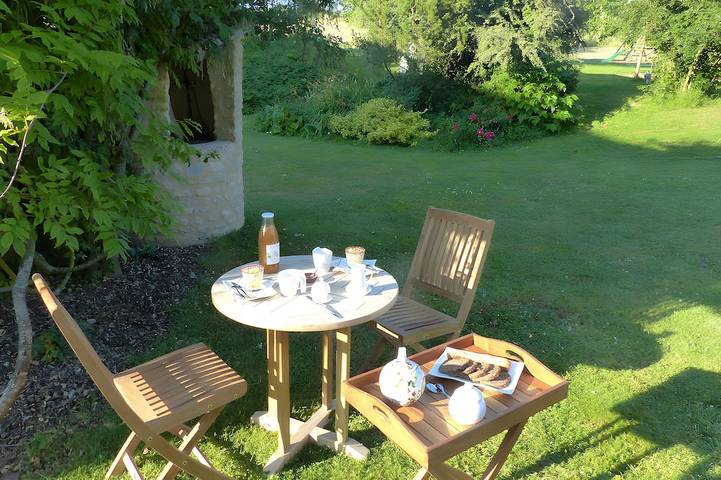 Location de vacances pour 2 personnes, avec Jardin à La Hoguette