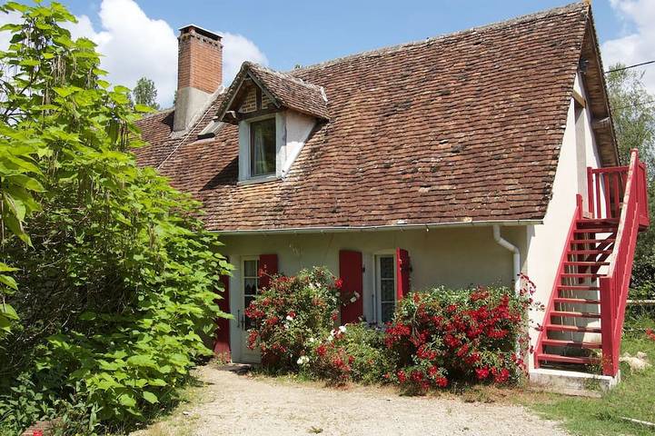Location de vacances pour 8 personnes, avec jardin et sauna, animaux acceptés à Langon (Loir-et-Cher)
